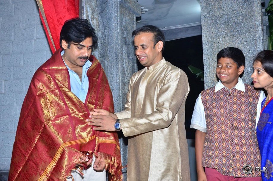 Pawan-Kalyan-At-Andhra-Prabha-Office-Ganesh-Pooja